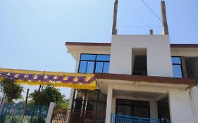 Oyo 81347 Amantran Hotel And Restaurant Kanpur India